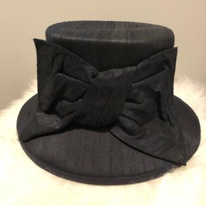 Ladies occasion silk-covered navy hat